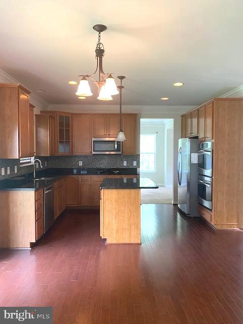 FOREST GLEN - Residential Lease