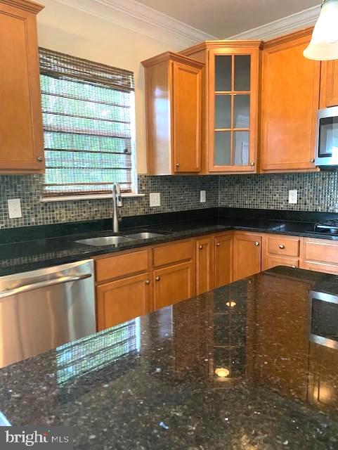 FOREST GLEN - Residential Lease