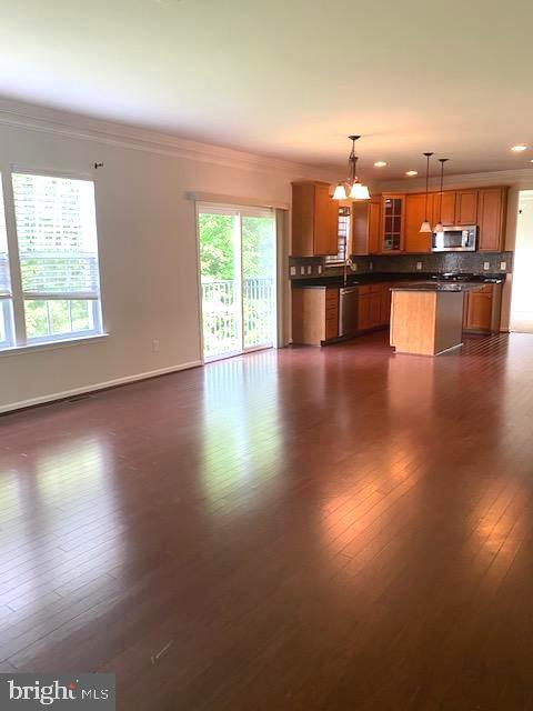 FOREST GLEN - Residential Lease