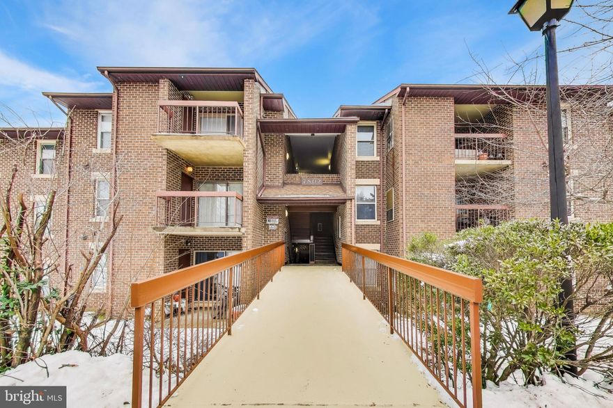 Spacious and updated one bedroom condo is ready for immediate move-in! Bright and open floor plan awaits. Bamboo wood flooring throughout main living and dining area. Kitchen updated with bright white cabinets, white quartz countertops and stainless steel appliances. Nice-sized bedroom with double closets and updated clean bathroom! In-unit laundry. Large balcony and one reserved parking space. Located off Snouffer School Road in Gaithersburg - shopping, dining and parks nearby. Summer Ridge Condos are also part of the greater Flower Hill community, which offers a community center, sports area with tennis court, and handball court, tot lots and basketball courts and a neighborhood swimming pool.

No smoking. Pets will be considered on a case by case basis. Tenant pays electricity, cable and internet.