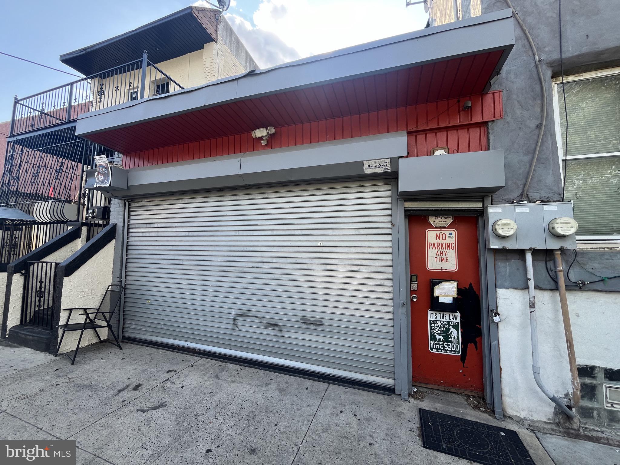 18ft wide x 66 ft deep garage. Plus, loft studio apartment above. Buyer to confirm zoning and legal use.
1 full bathroom on the first floor with an office. Studio apartment above with a full deck. Also for sale separately is 701 W Indiana Ave featuring 2 small garages for $75,000.