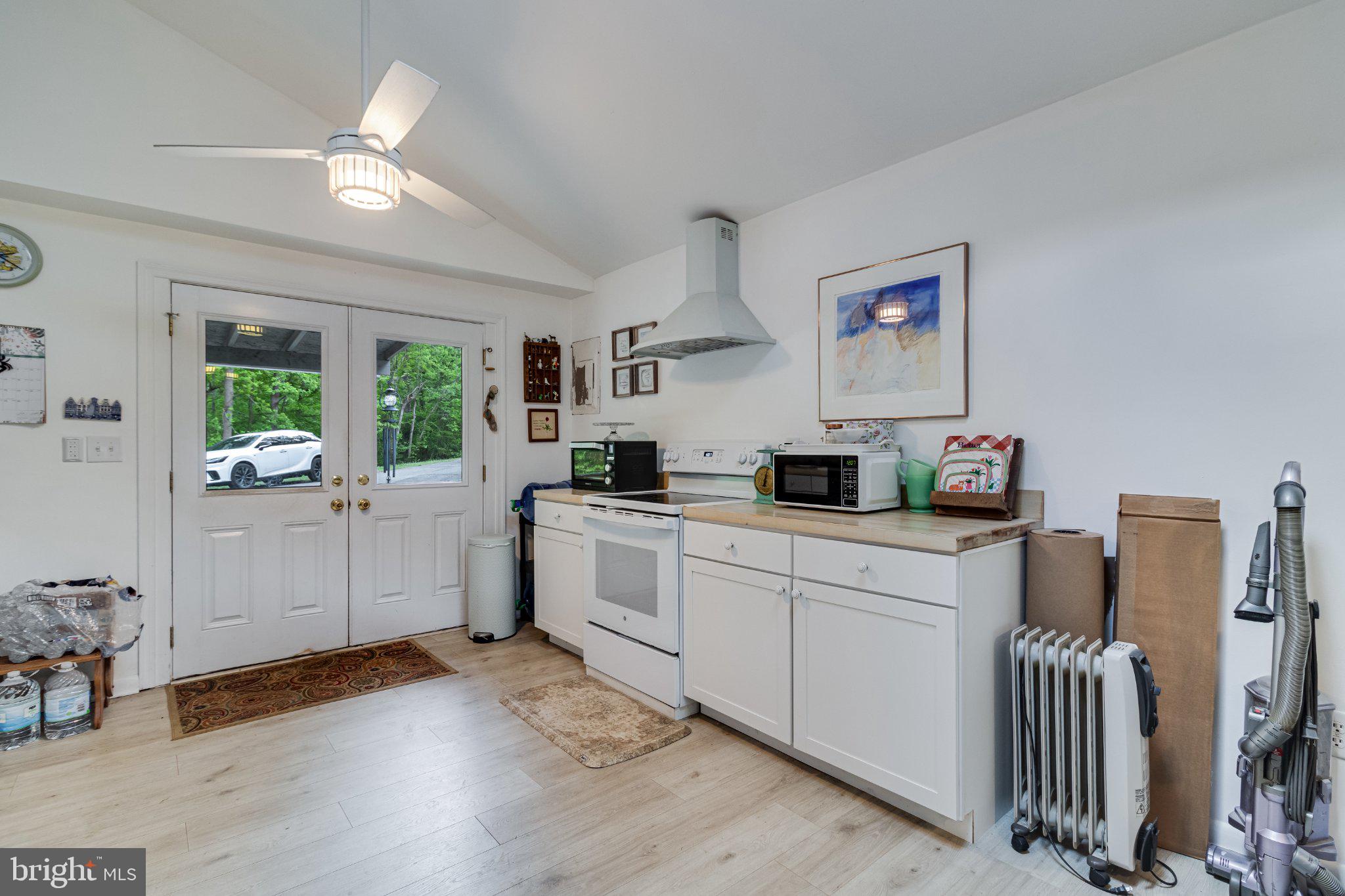 LITTLE WOODS - Residential