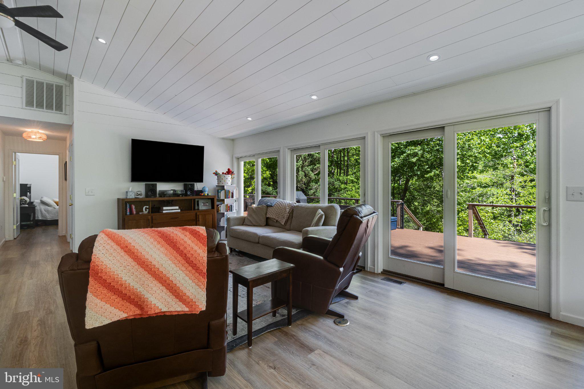 LITTLE WOODS - Residential