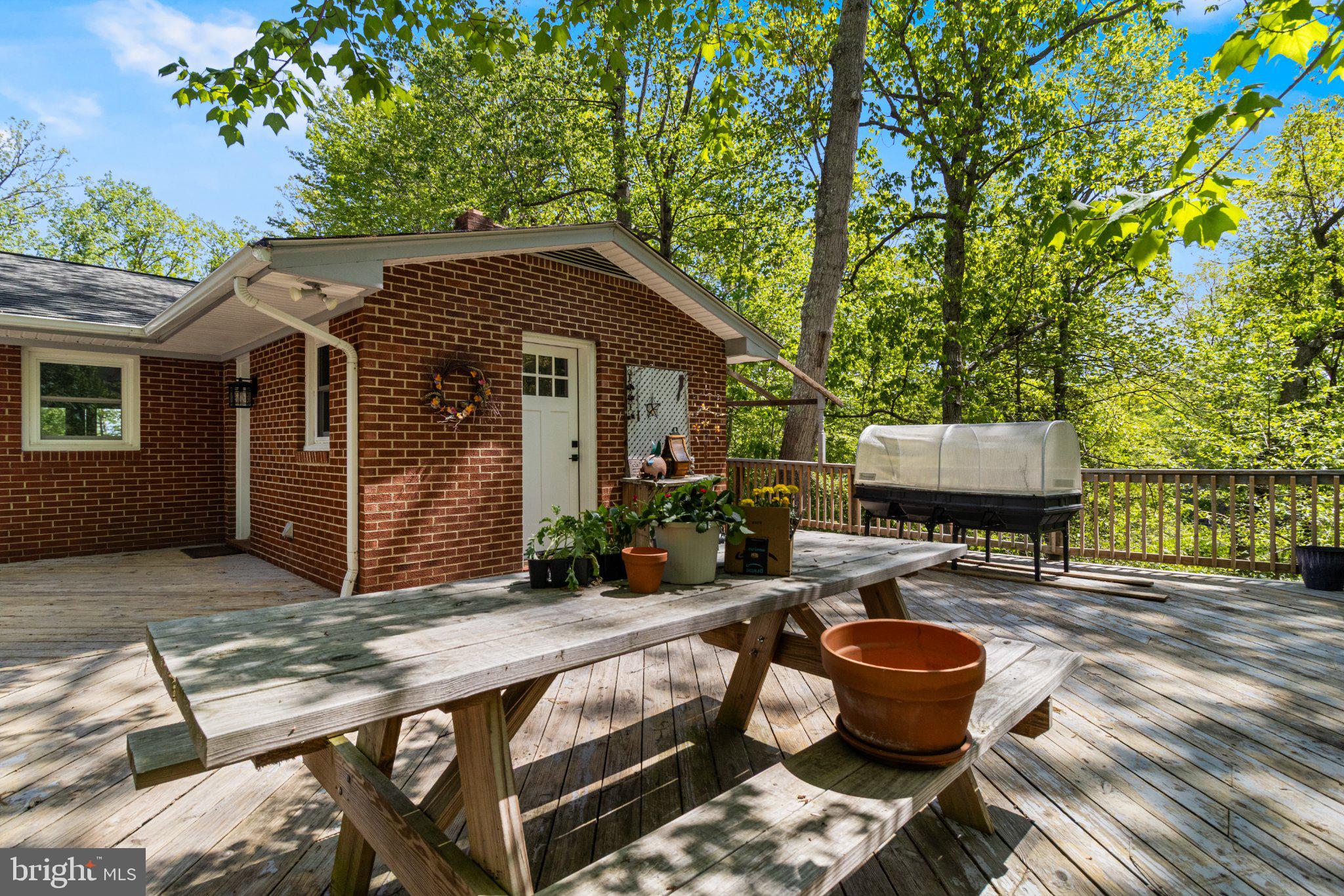 LITTLE WOODS - Residential