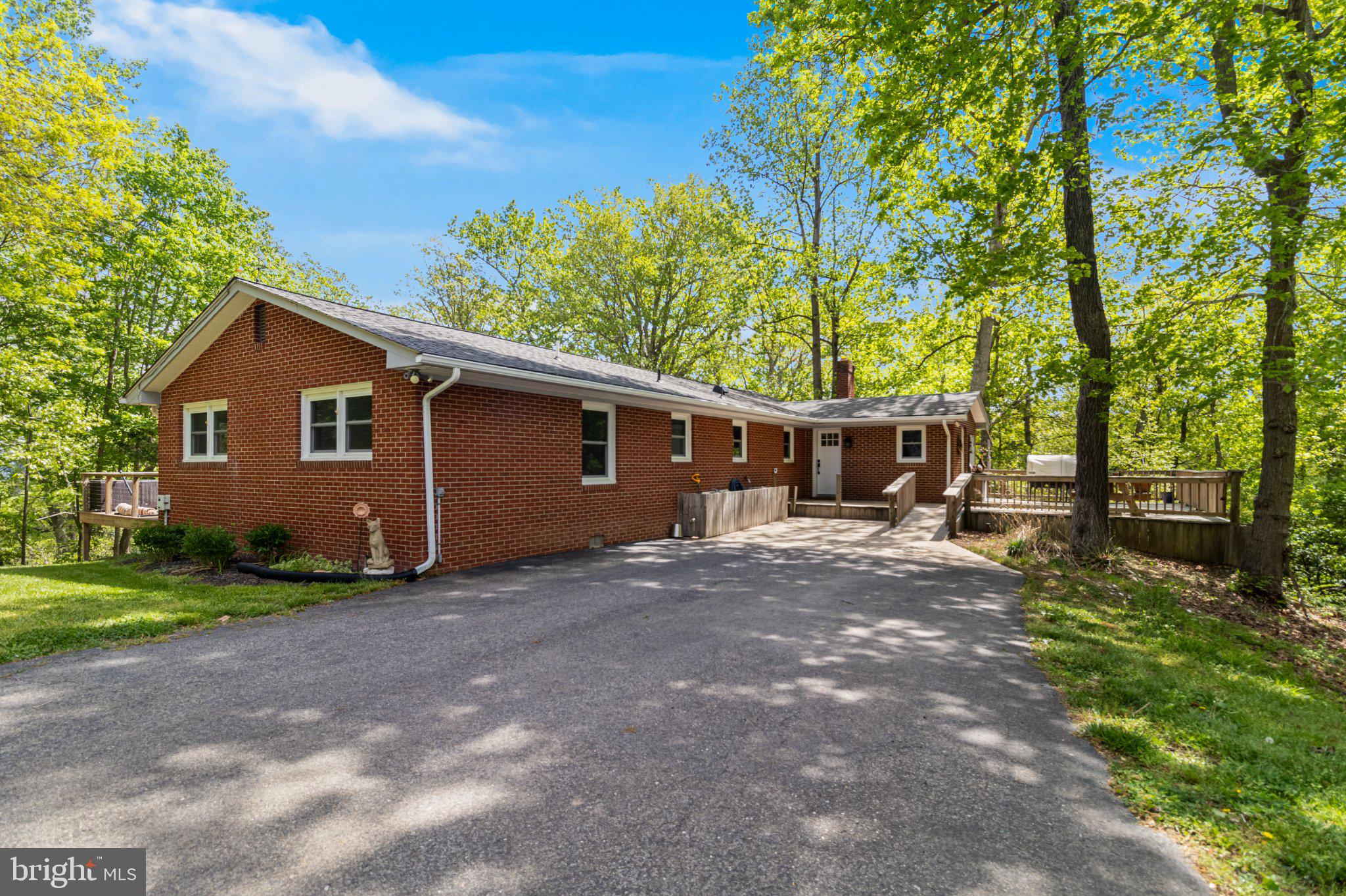 LITTLE WOODS - Residential