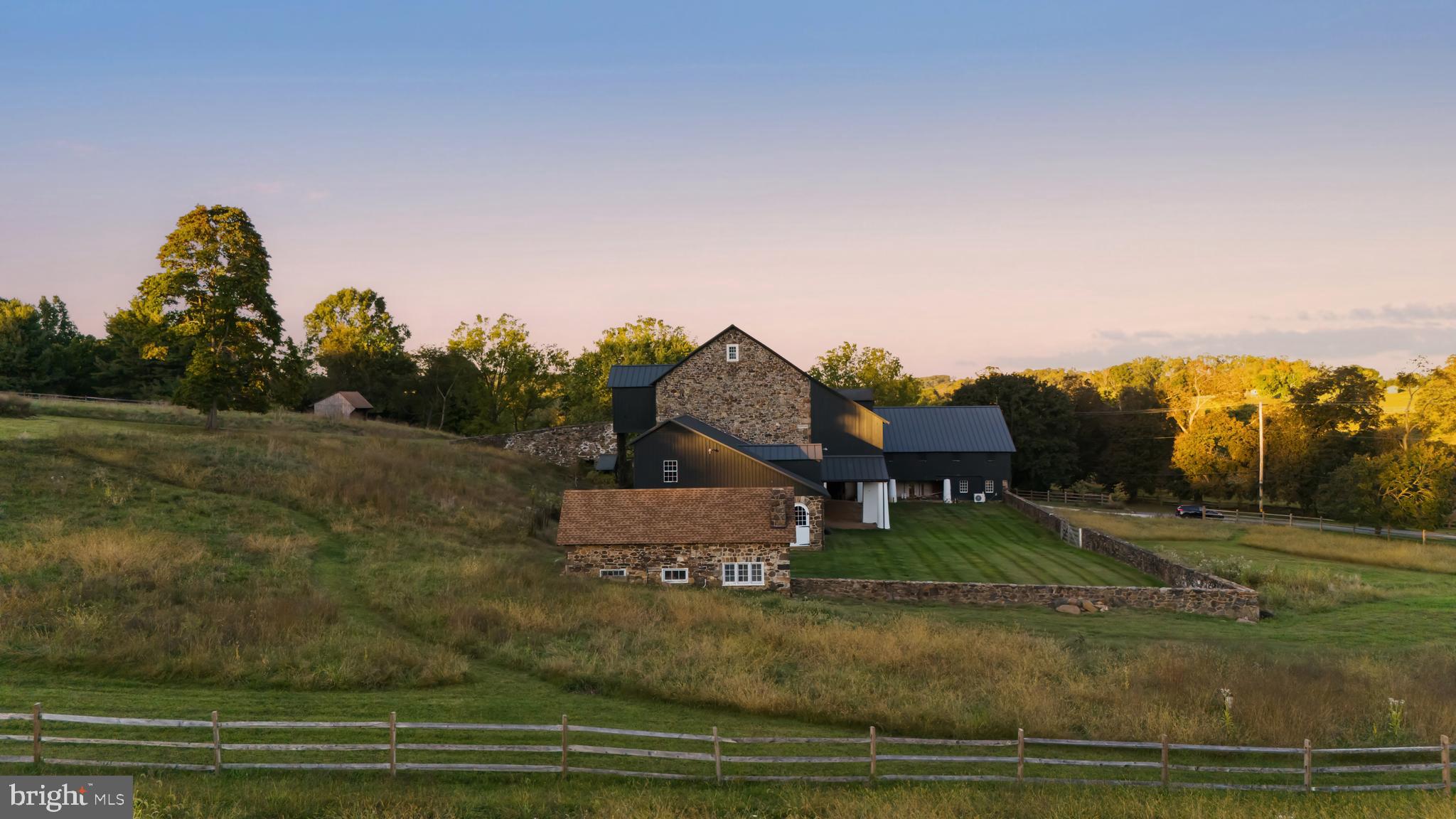 RADNOR HUNT - Residential