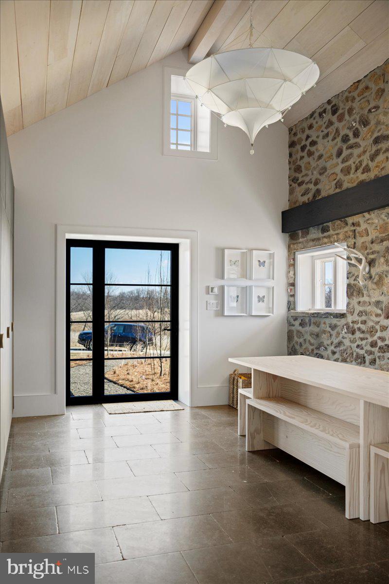 RADNOR HUNT - Residential