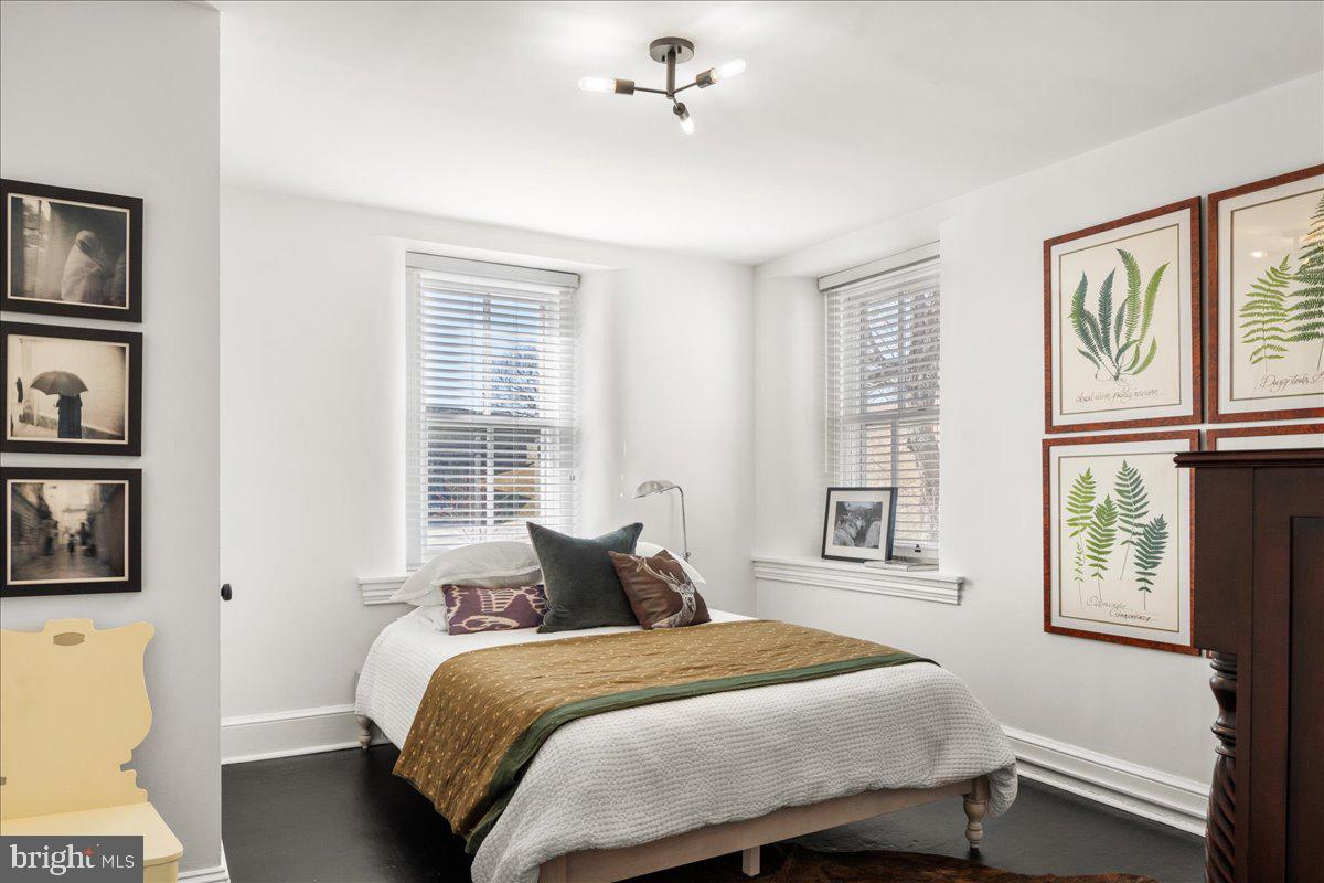 RADNOR HUNT - Residential