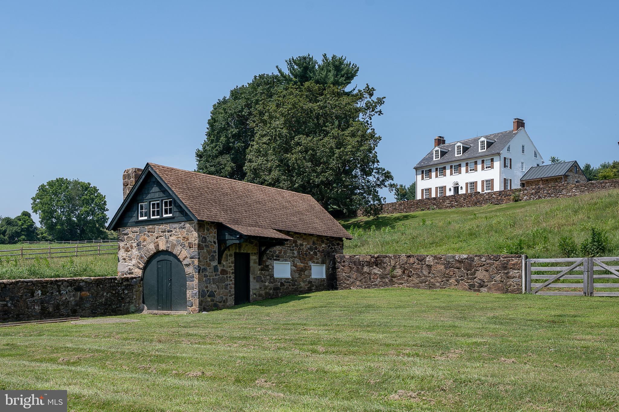 RADNOR HUNT - Residential
