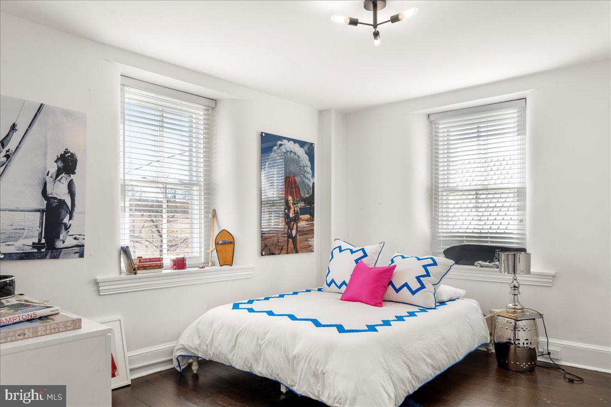 RADNOR HUNT - Residential