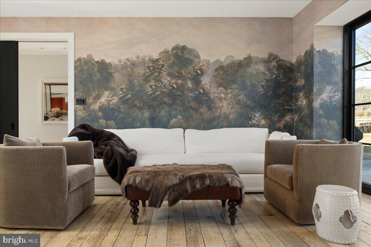 RADNOR HUNT - Residential