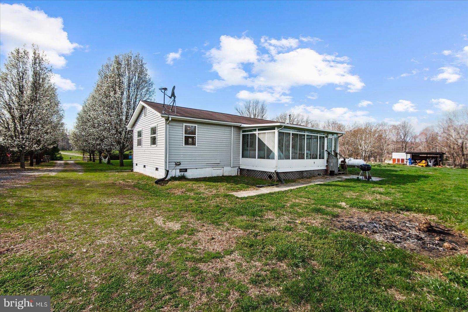 LAURAVILLE - Residential