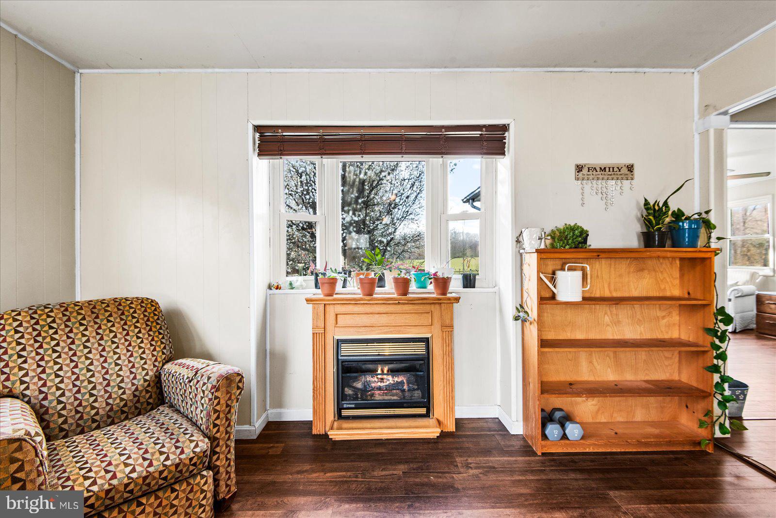 LAURAVILLE - Residential