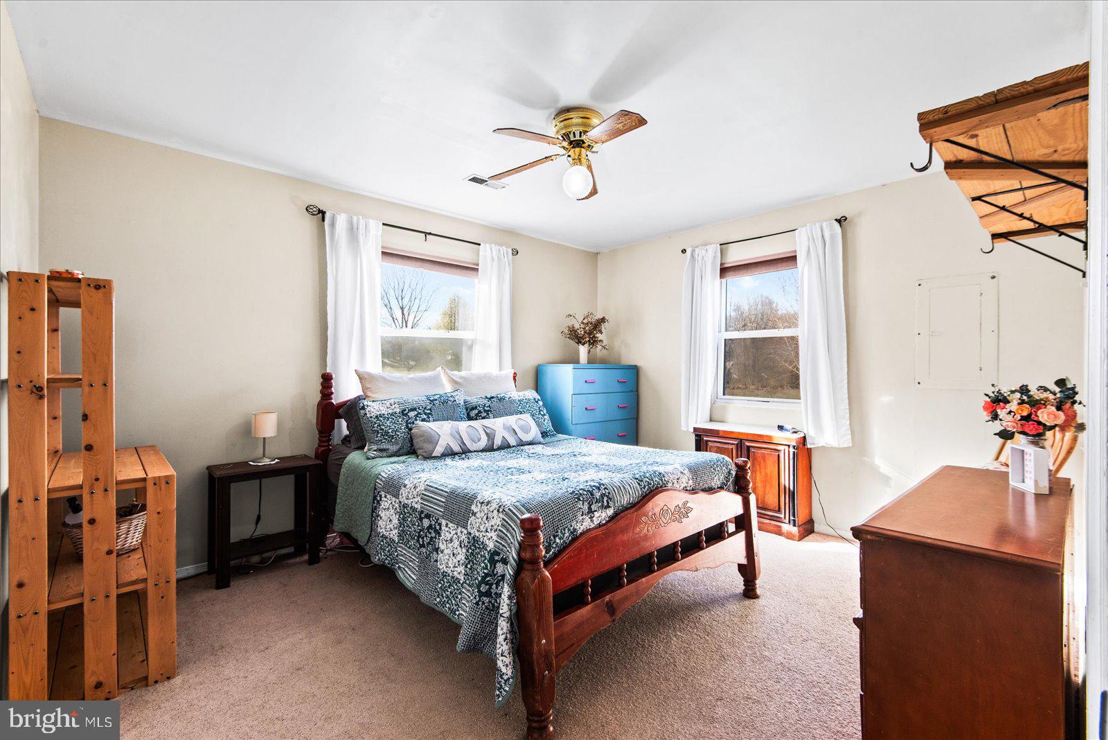 LAURAVILLE - Residential