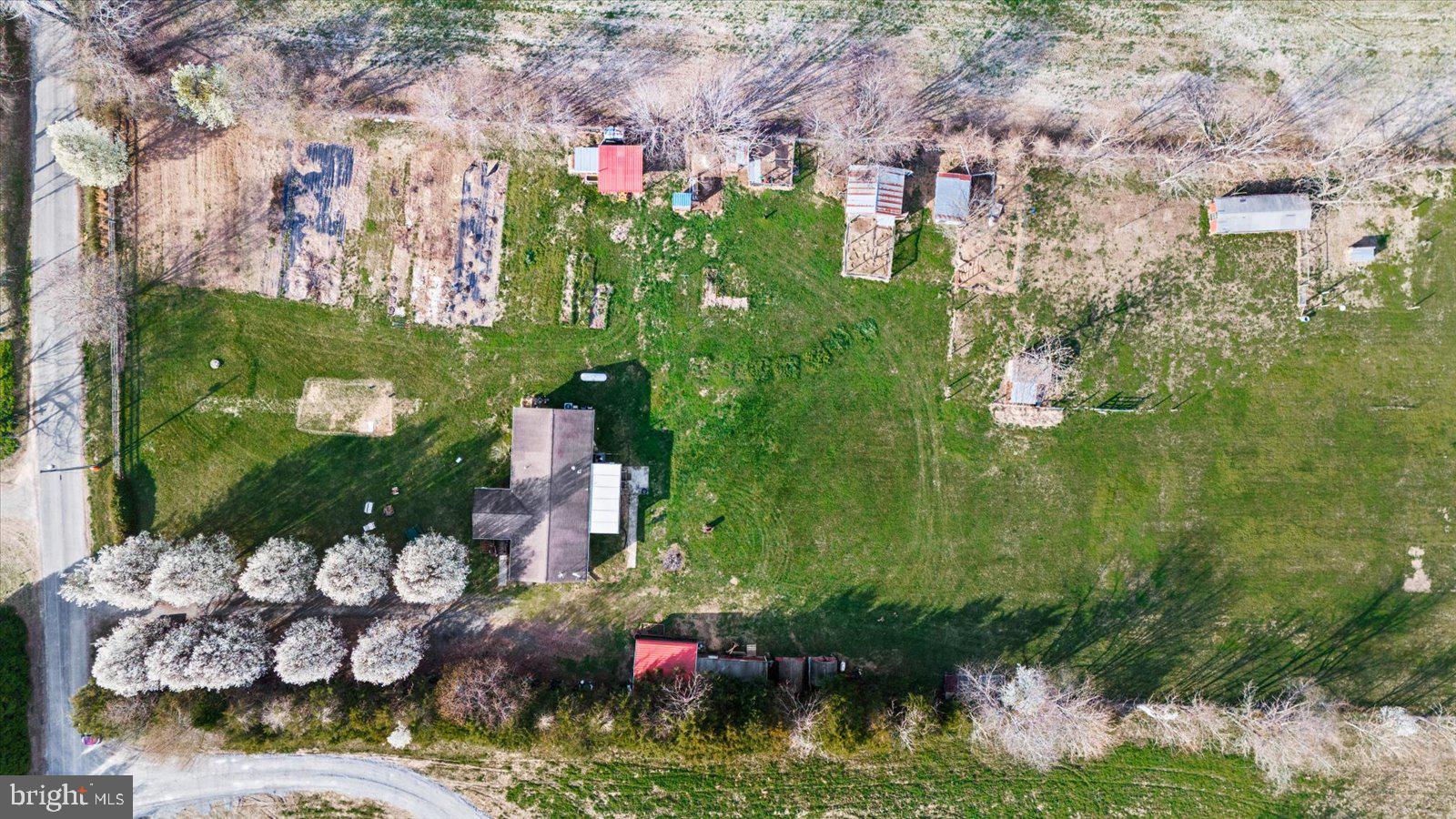 LAURAVILLE - Residential