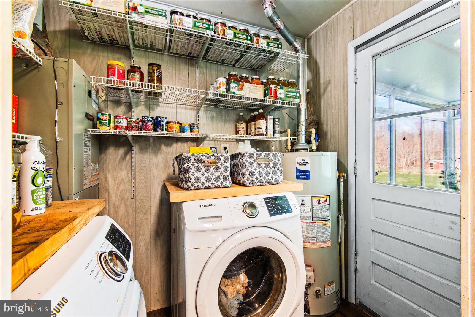 LAURAVILLE - Residential