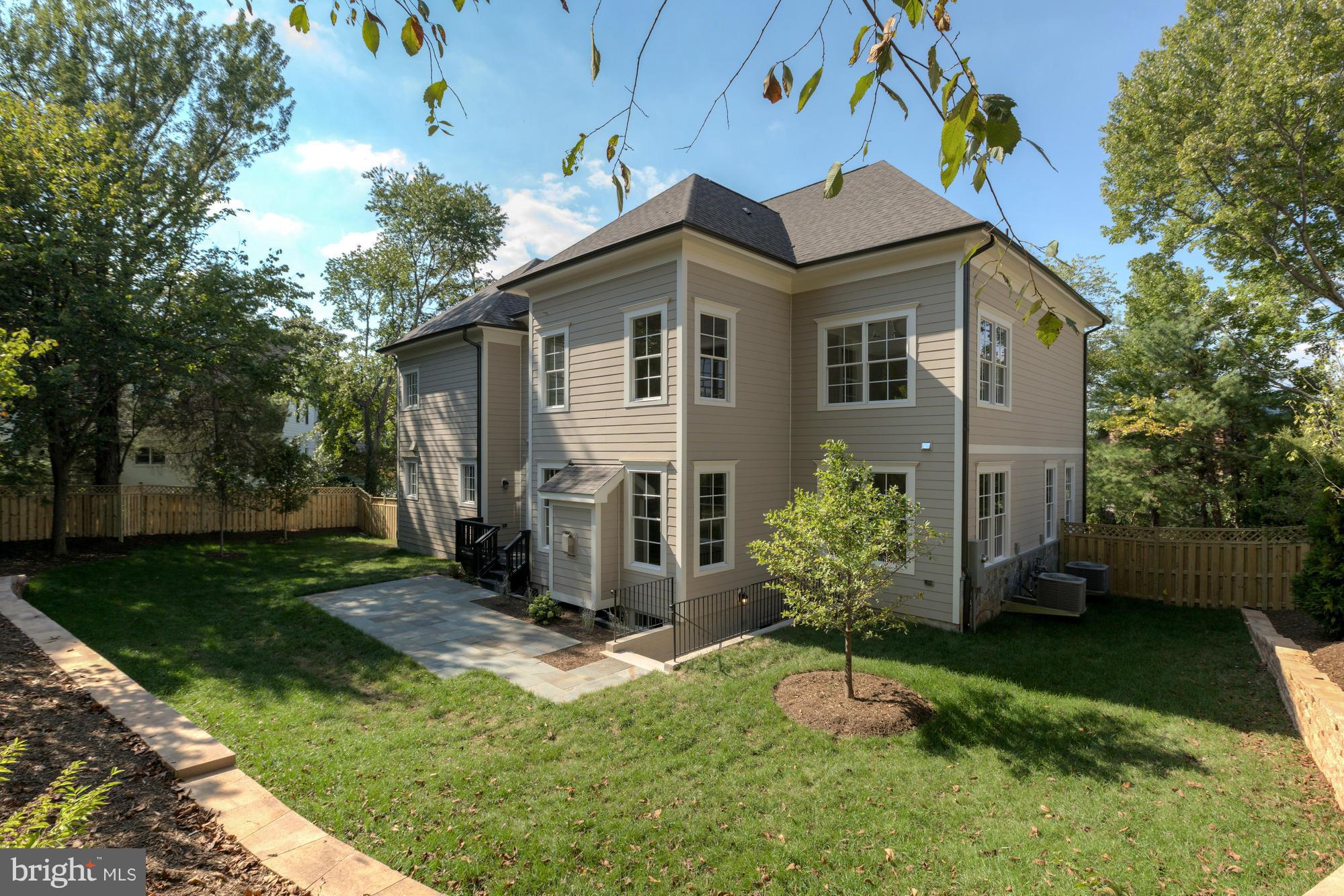 BRYN MAWR - Residential