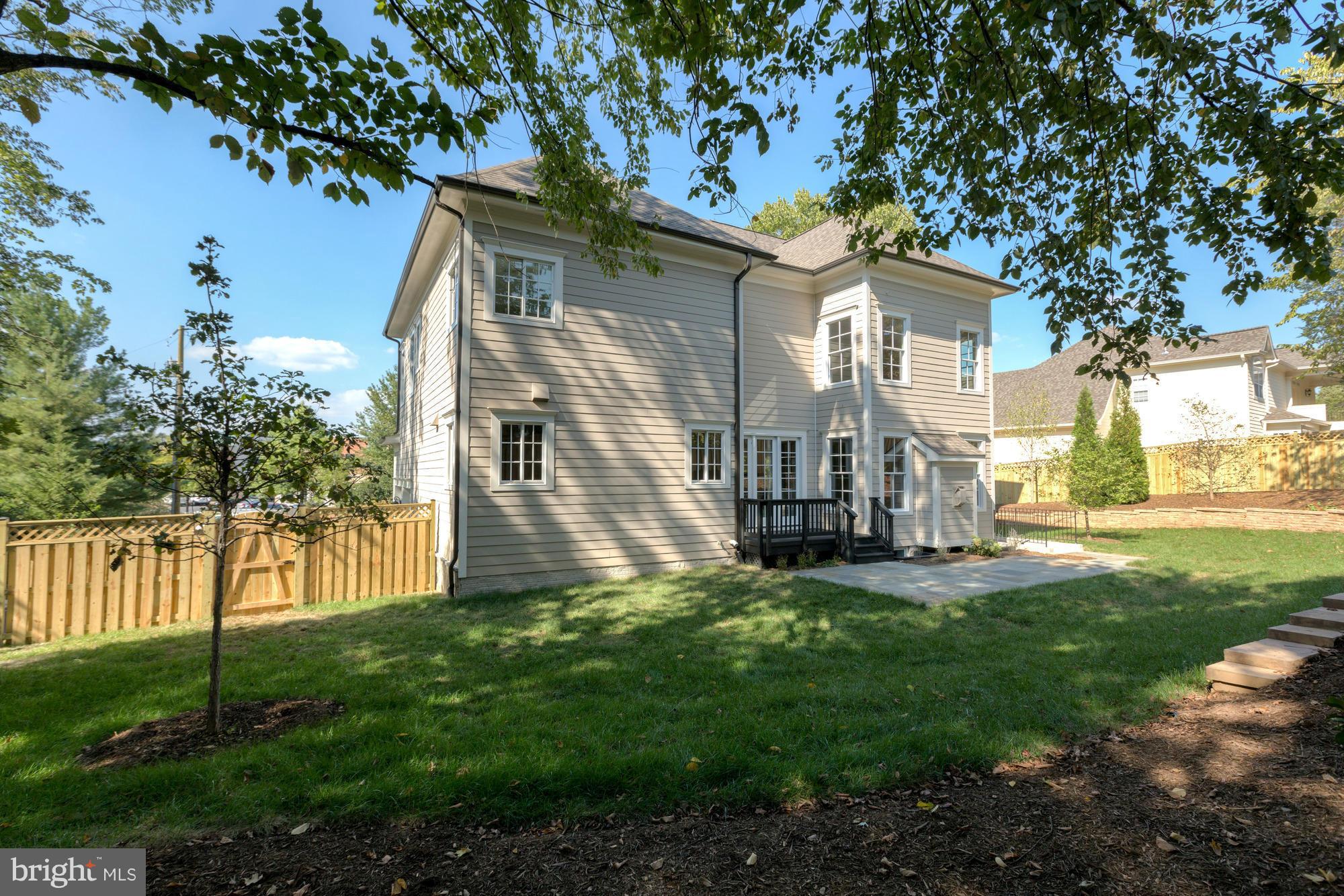 BRYN MAWR - Residential