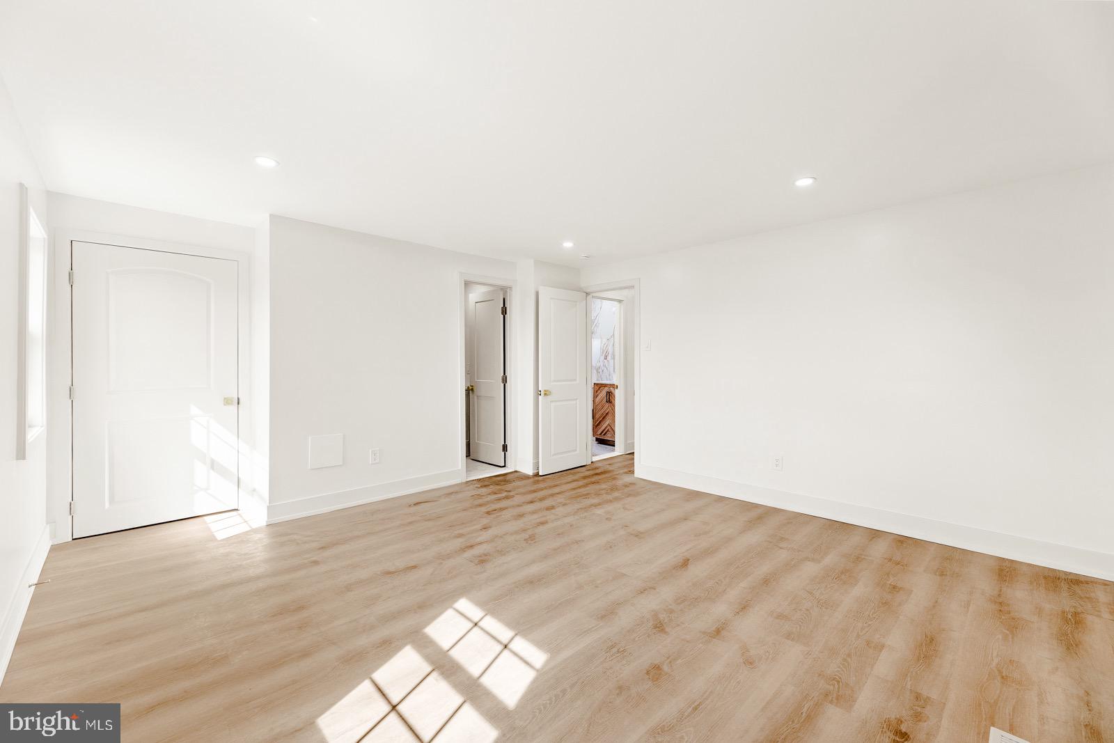 PARKWOOD - Residential