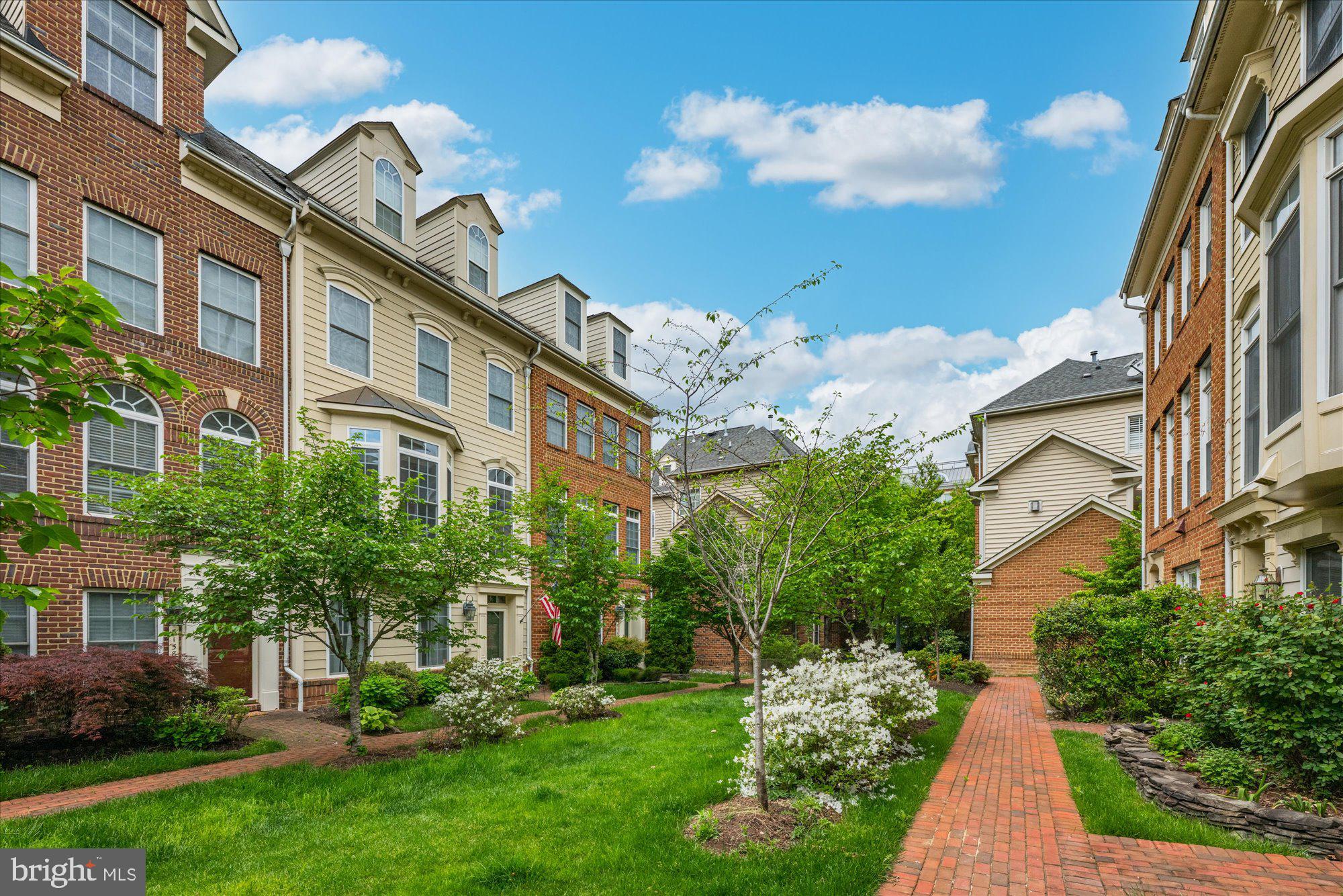 CAMERON STATION - Residential Lease