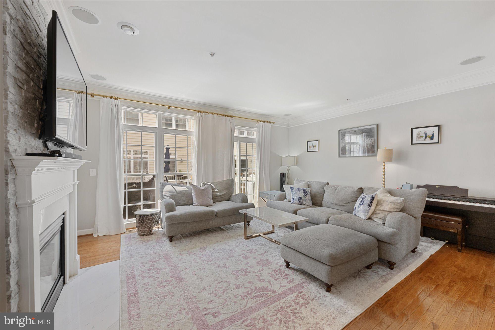 CAMERON STATION - Residential Lease