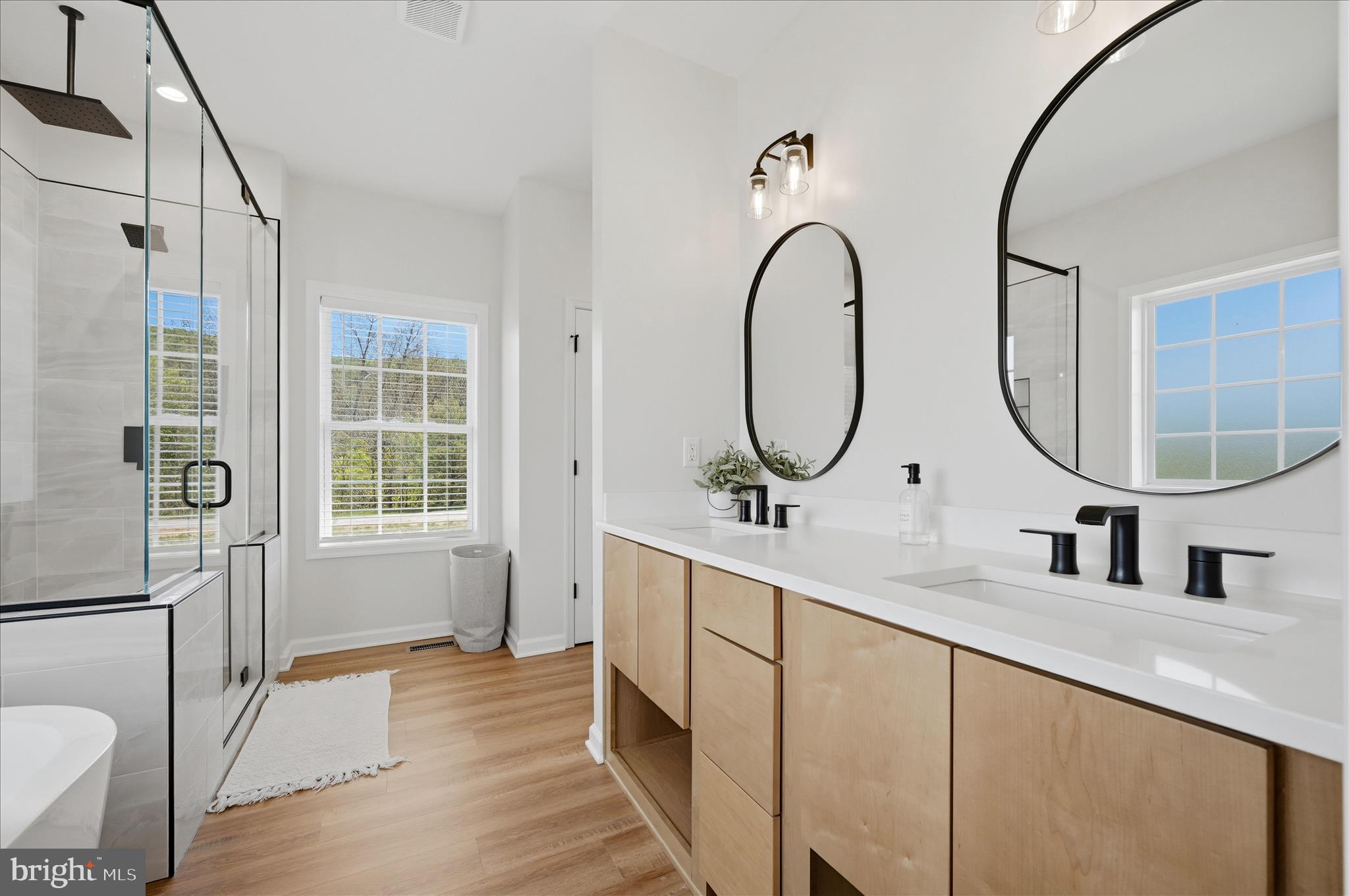 GREAT OAKS RETREAT - Residential