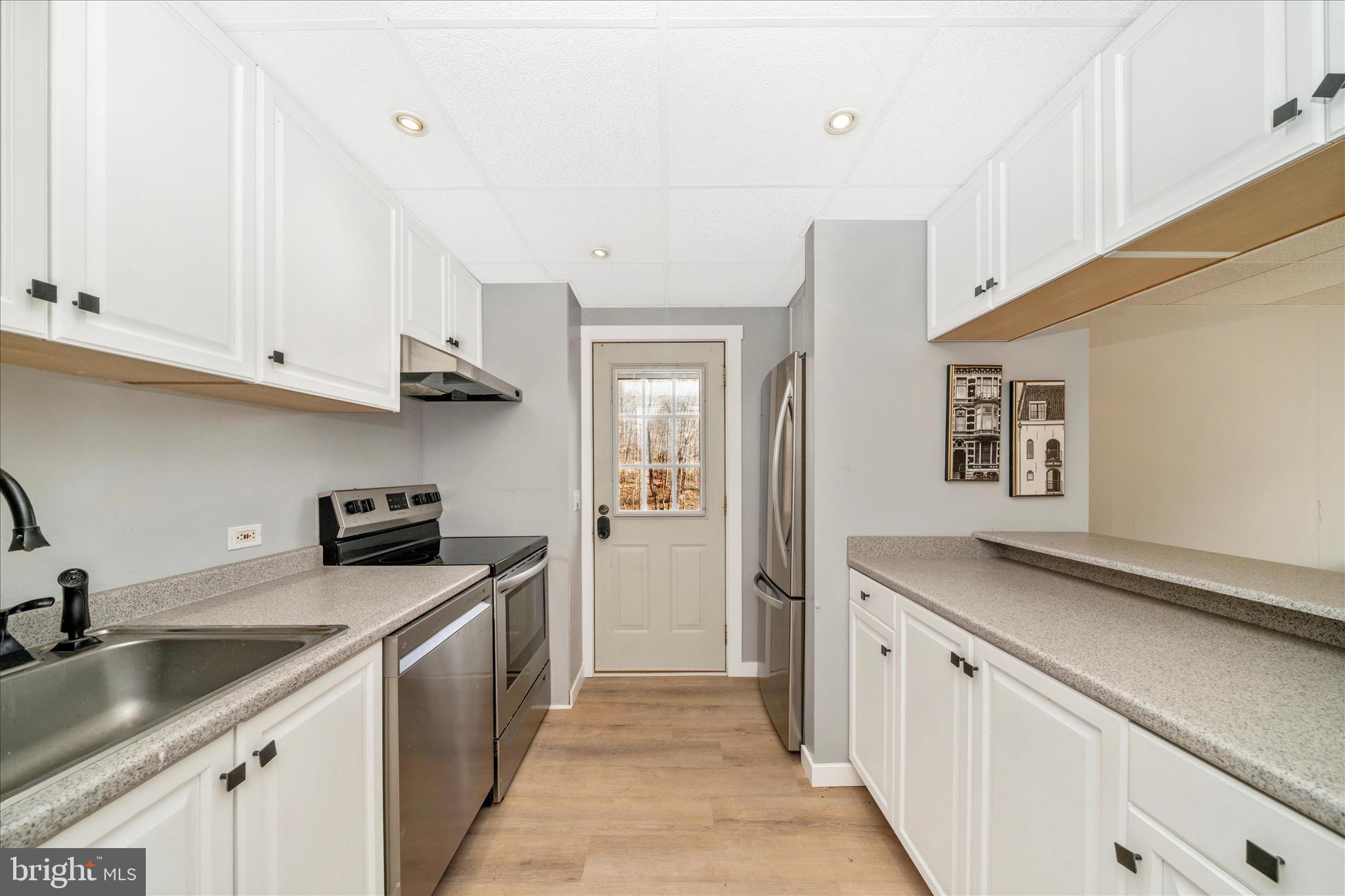 BOLLINGER ESTATES - Residential