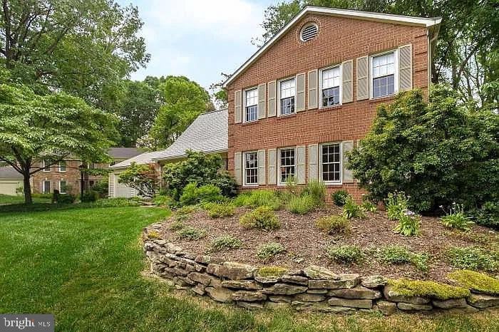1509 SNUGHILL COURT