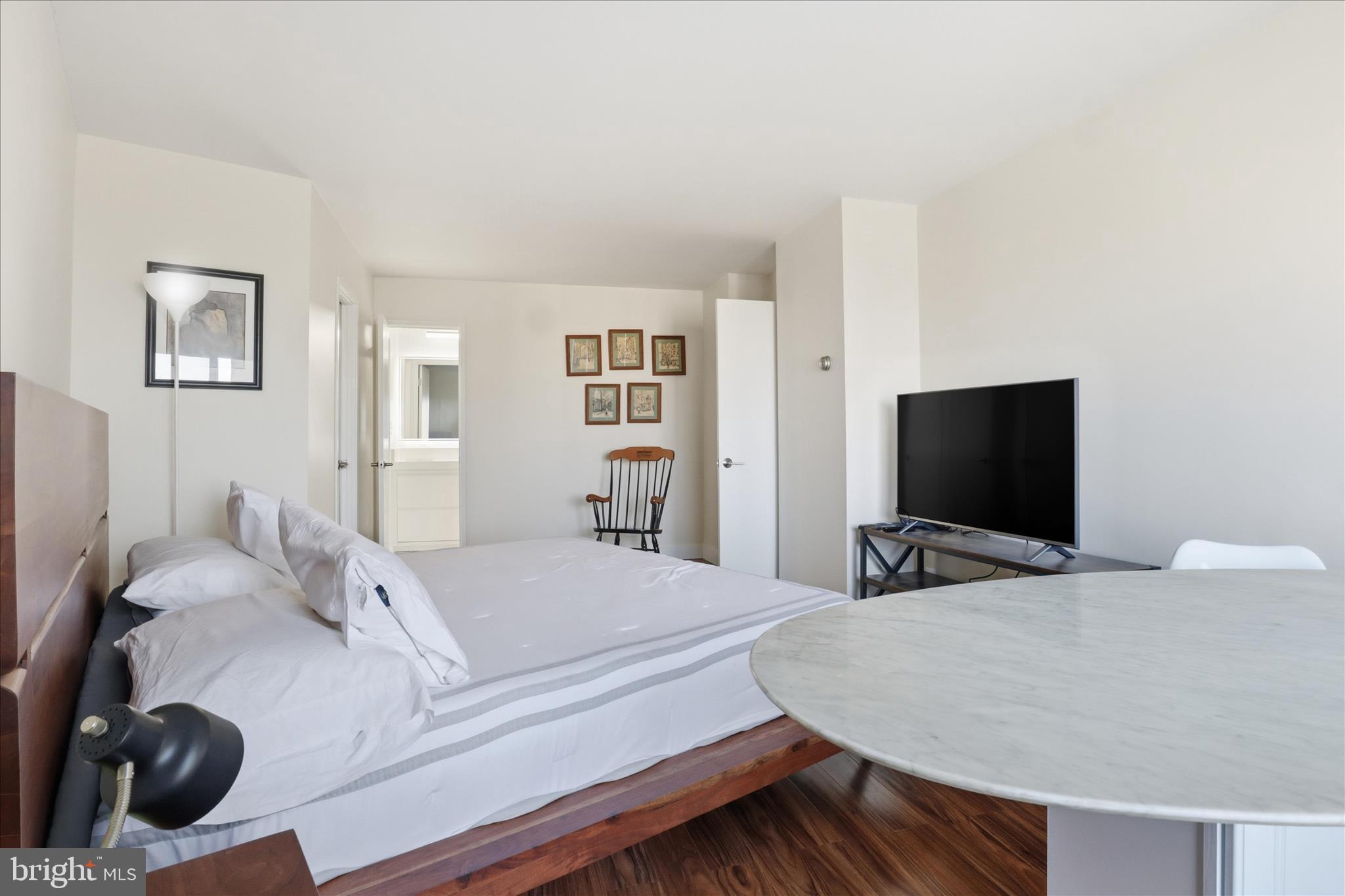 ROTONDA - Residential Lease