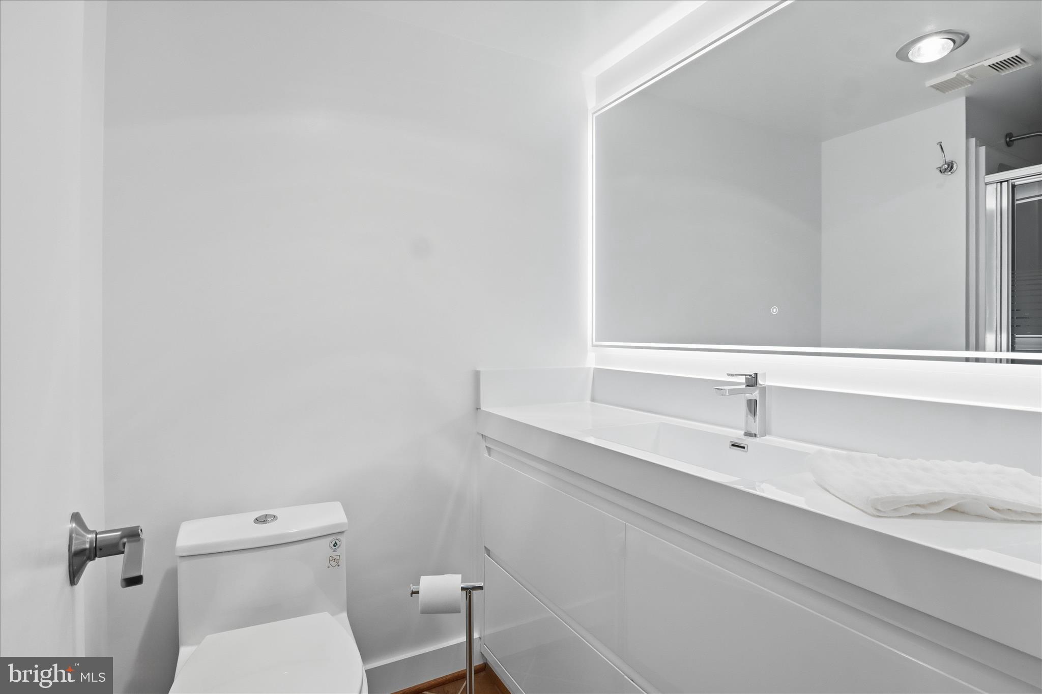 ROTONDA - Residential Lease