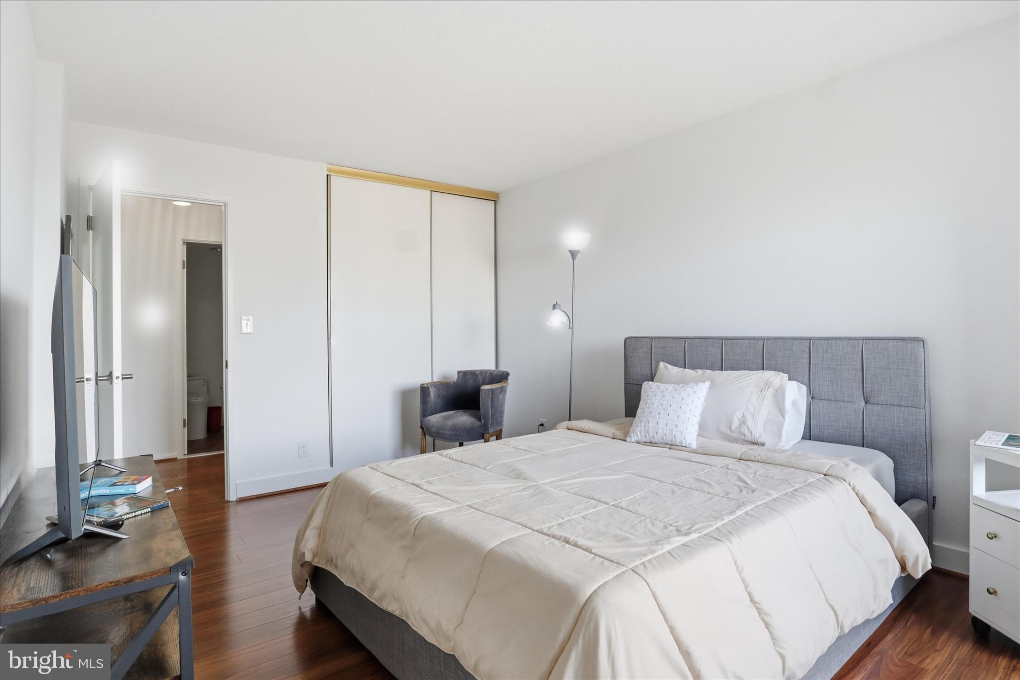 ROTONDA - Residential Lease