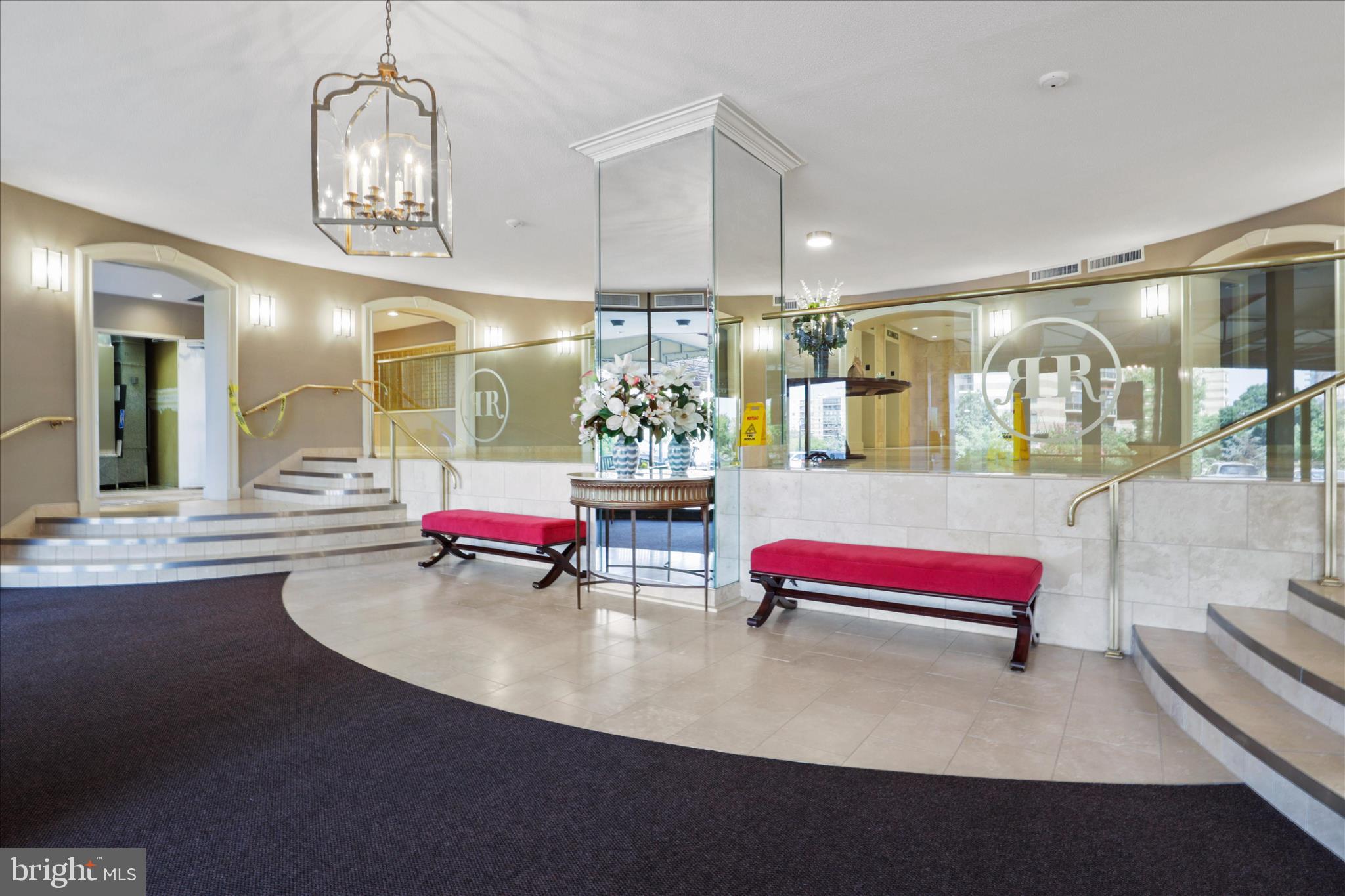 ROTONDA - Residential Lease