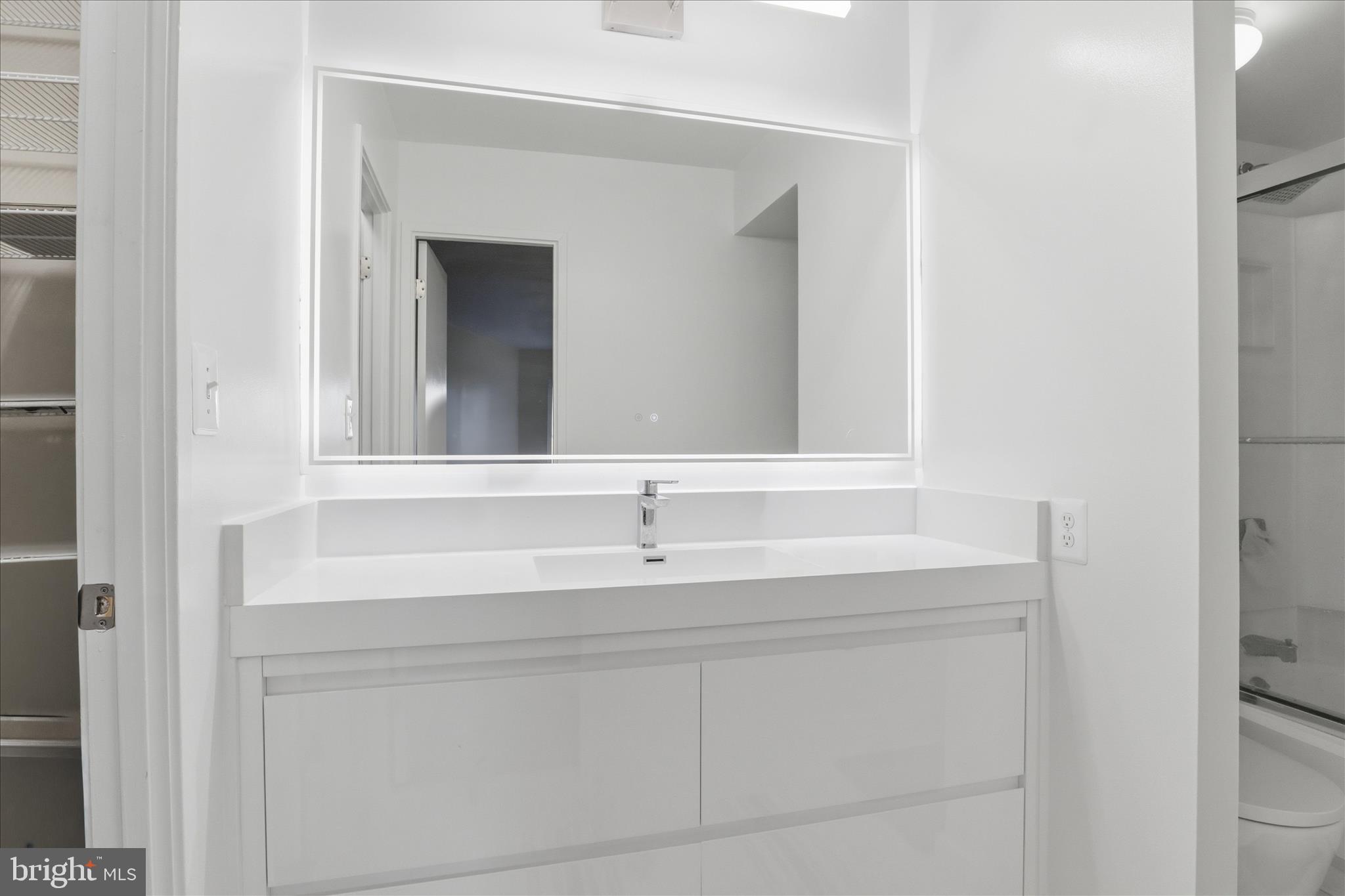 ROTONDA - Residential Lease