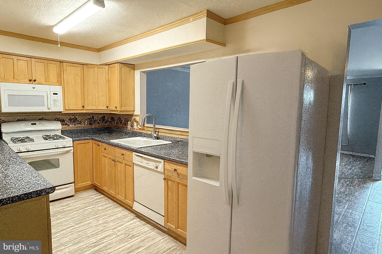 SOMERSET AT WESTRIDGE - Residential