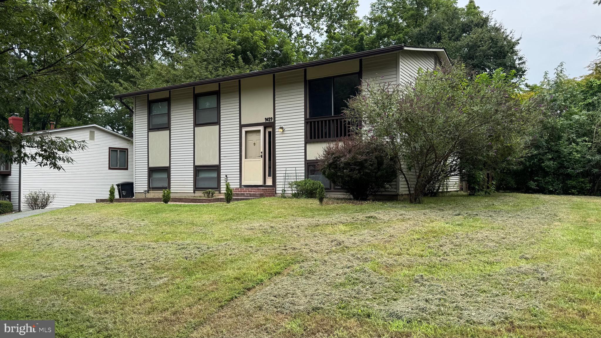 9429 FAREWELL ROAD