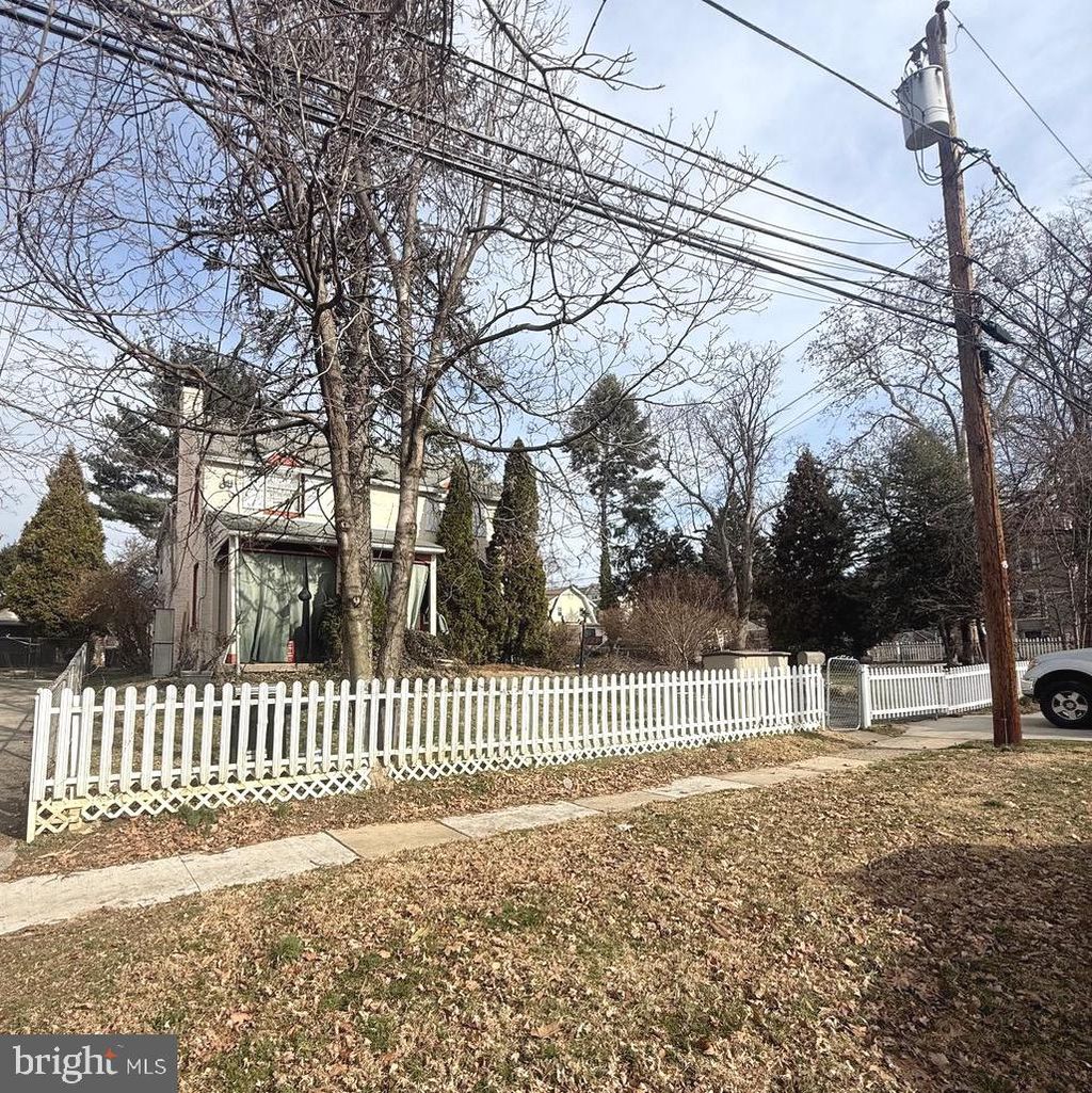 Photo of 306 S Carol Boulevard, UPPER DARBY, PA 19082 (MLS # PADE2110082)