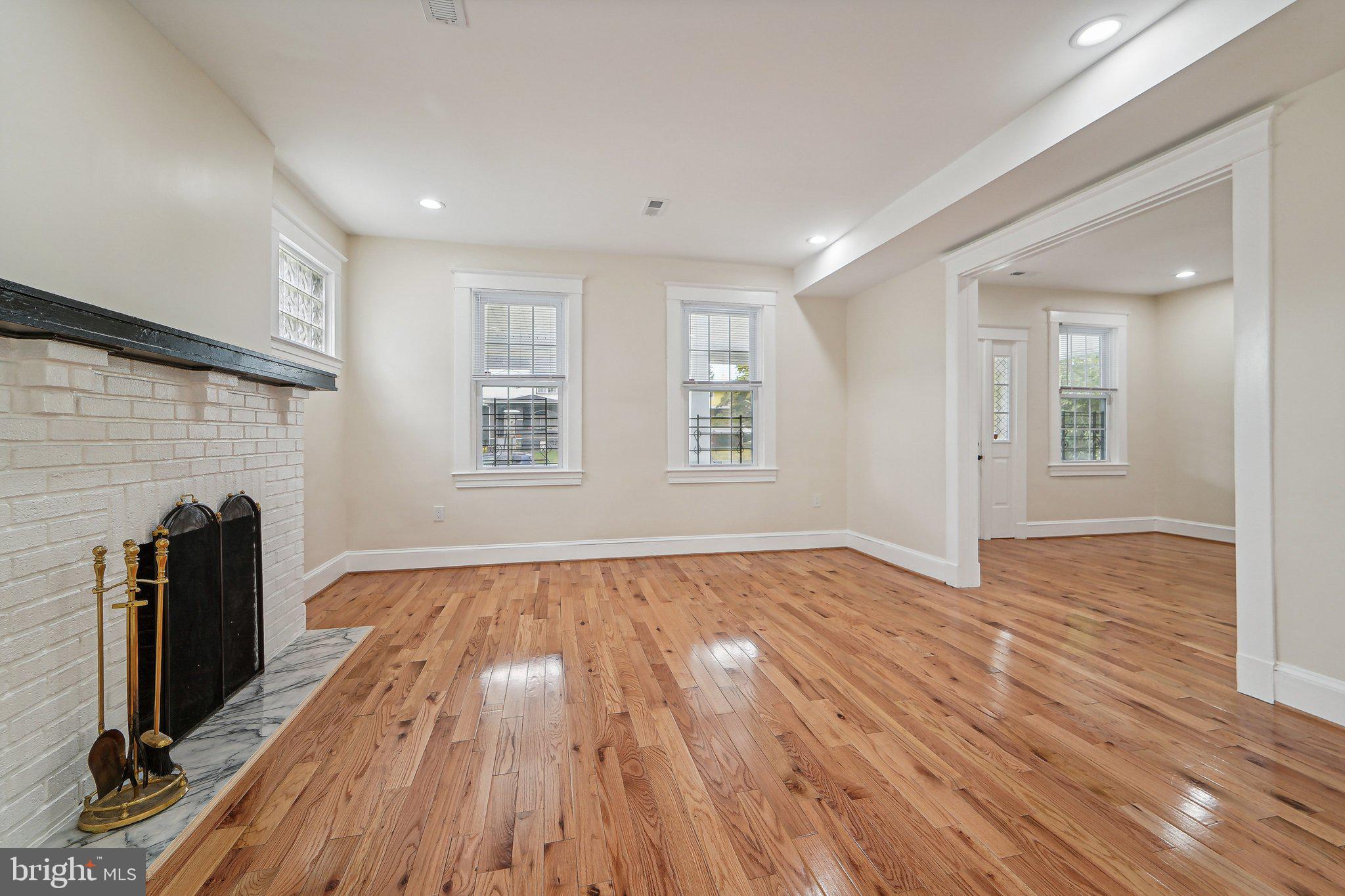 DORCHESTER - Residential