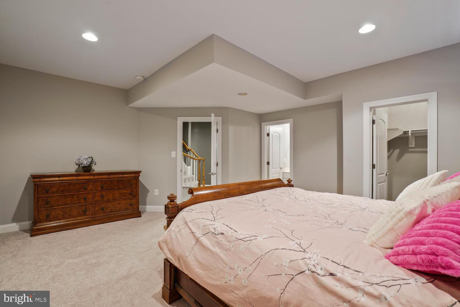 HEARTHSTONE VILLAGE OAK - Residential