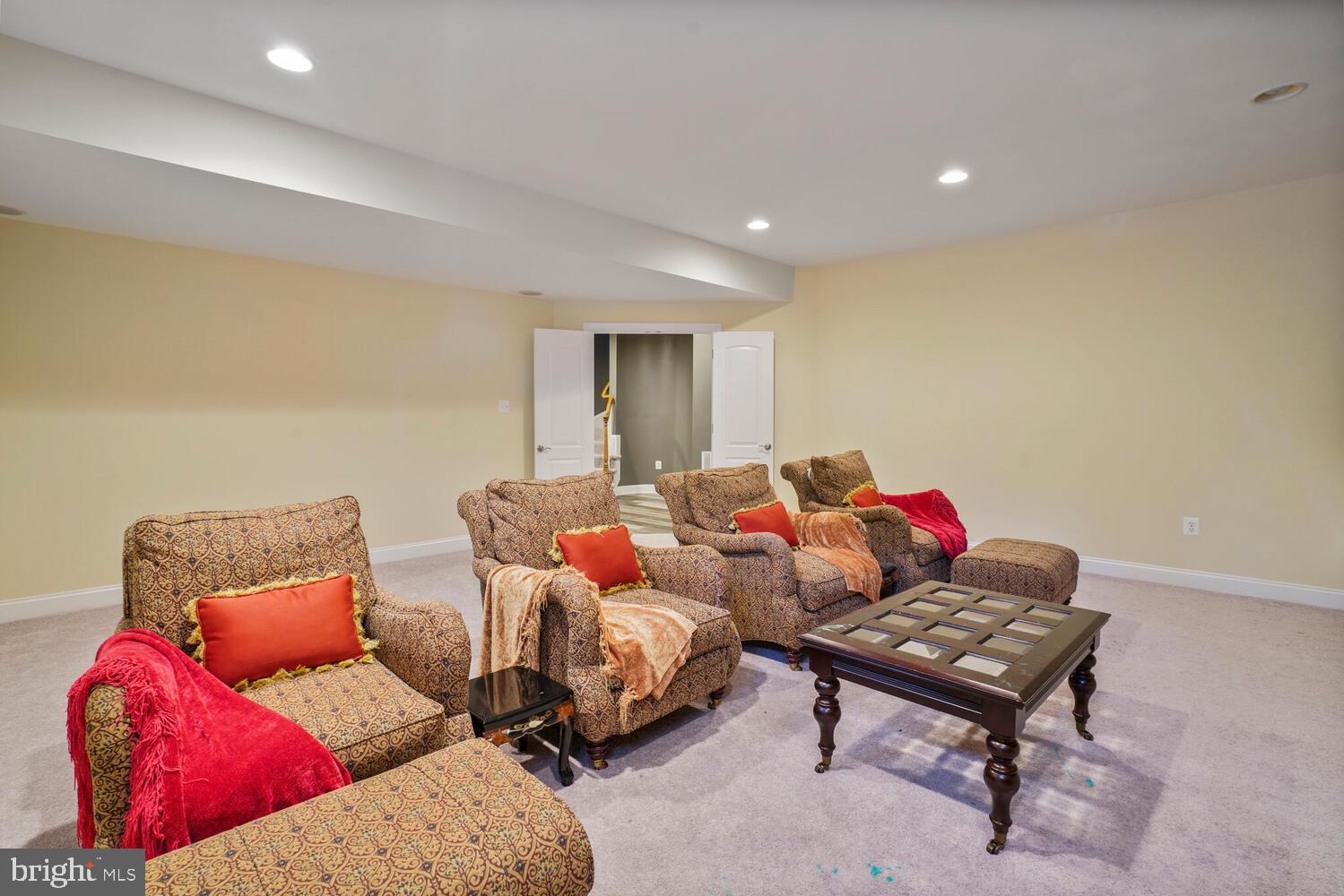 HEARTHSTONE VILLAGE OAK - Residential