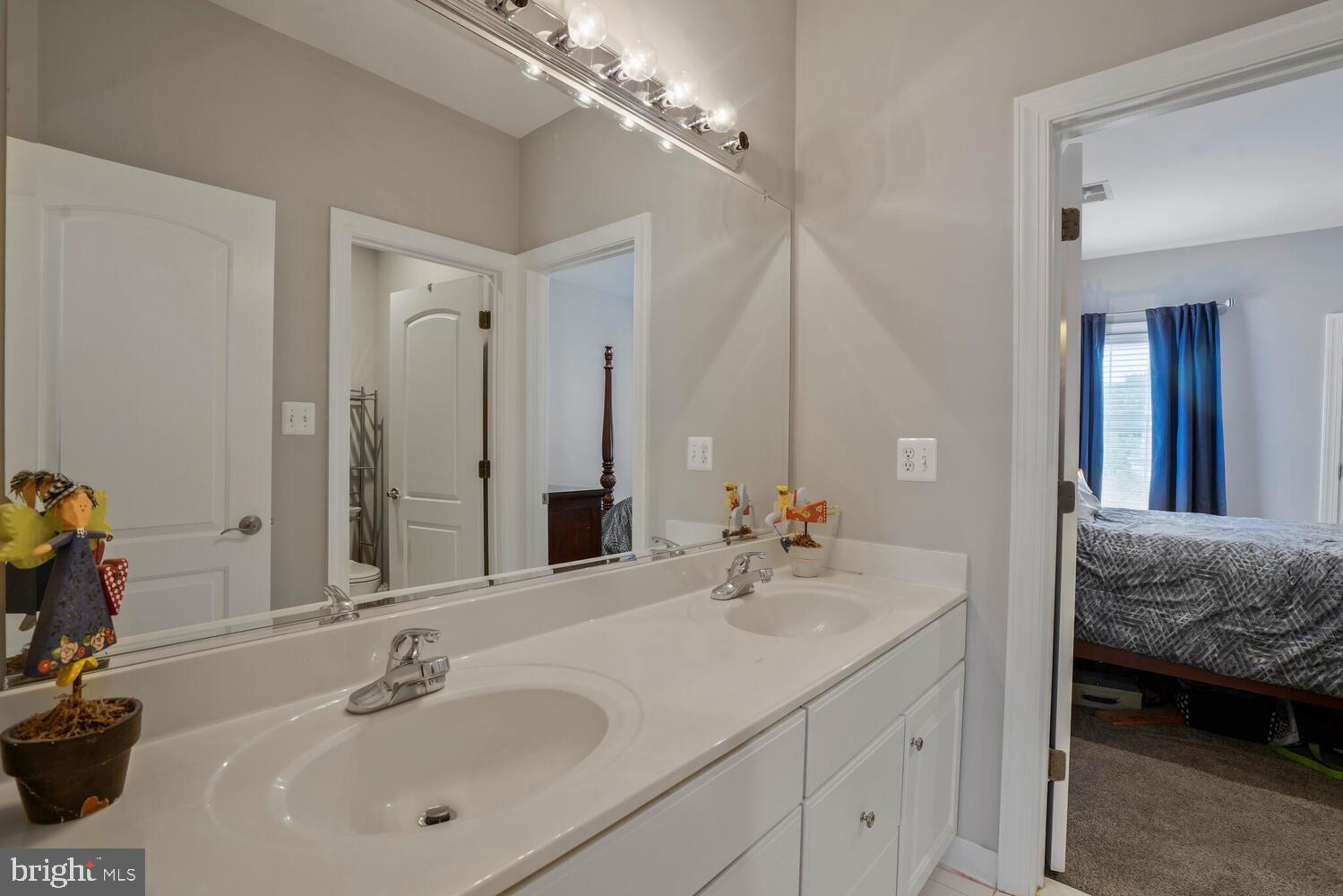 HEARTHSTONE VILLAGE OAK - Residential