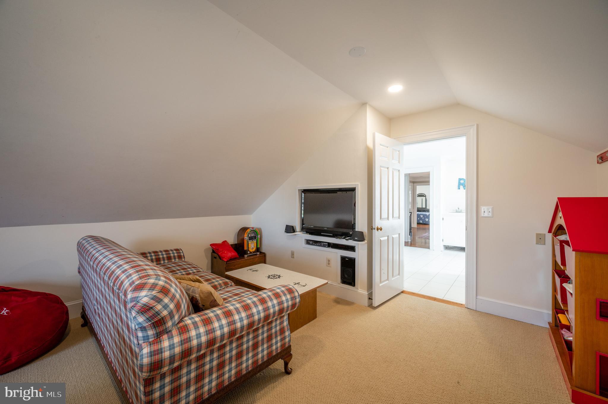 MT VERNON ON THE POTOMAC - Residential