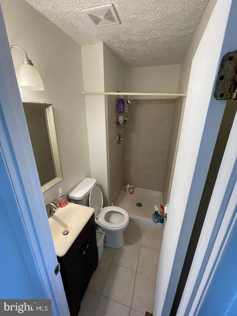 HARFORD SQUARE - Residential