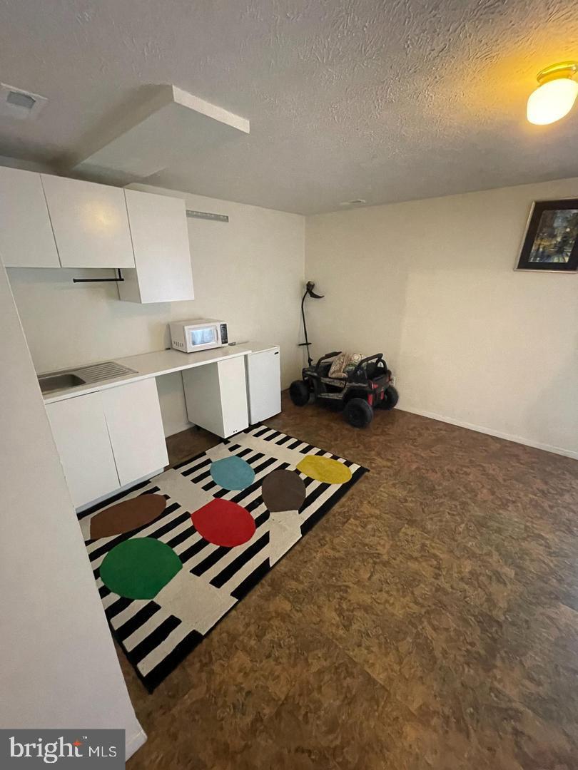 HARFORD SQUARE - Residential