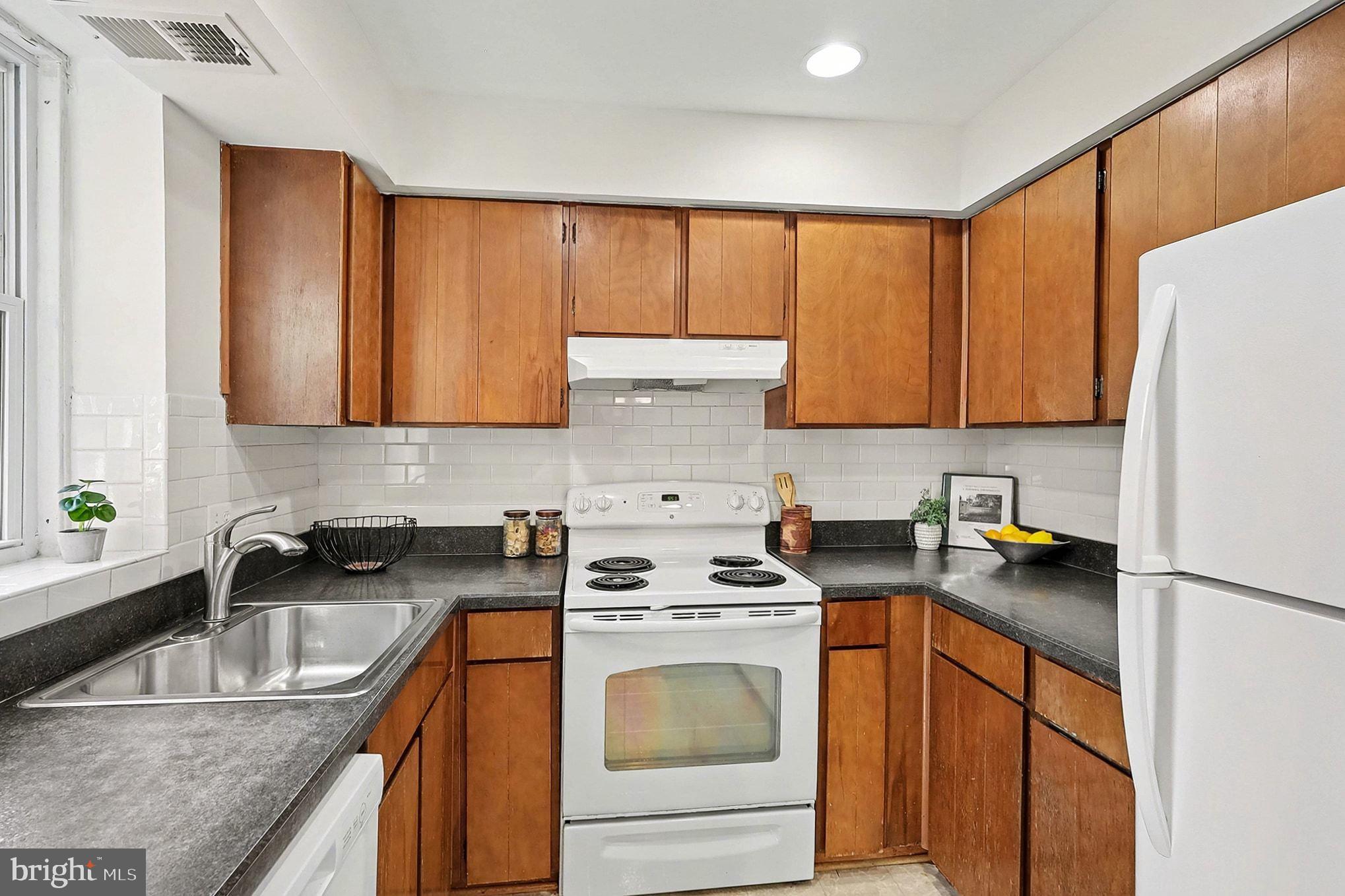 FAIRLINGTON VILLAGES - Residential