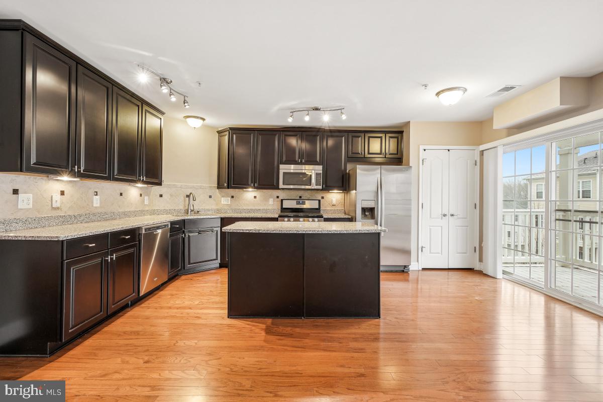 ARORA HILLS - Residential