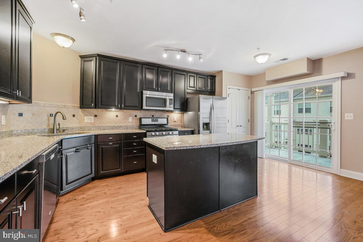 ARORA HILLS - Residential