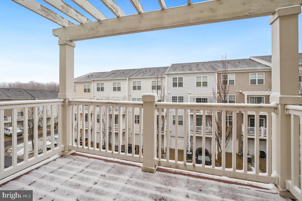 ARORA HILLS - Residential