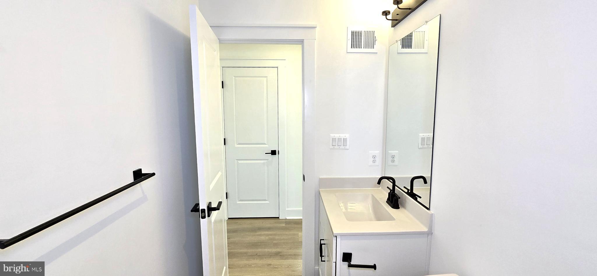 GAMBRILL GLENN - Residential Lease