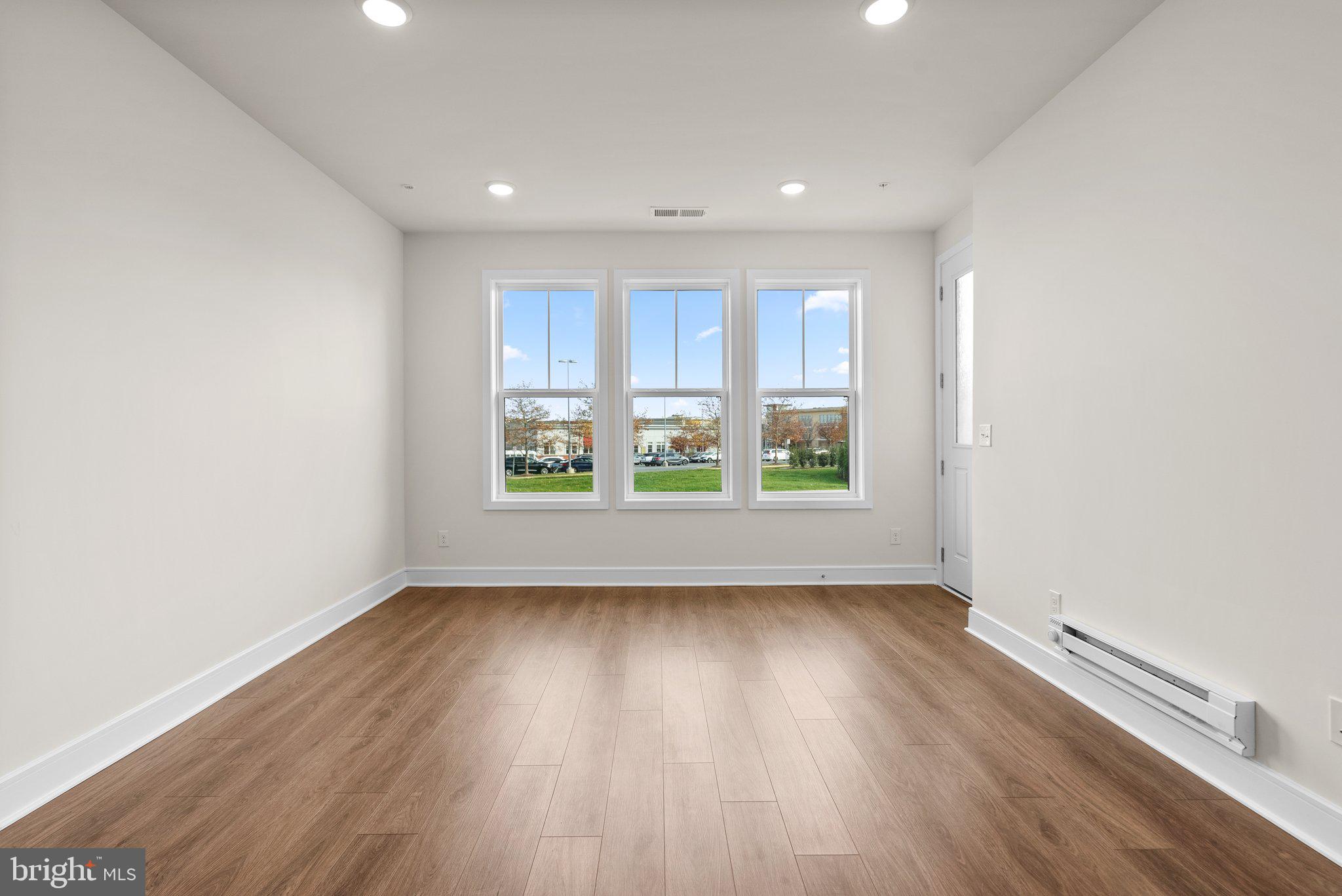 GOOSE CREEK VILLAGE - Residential