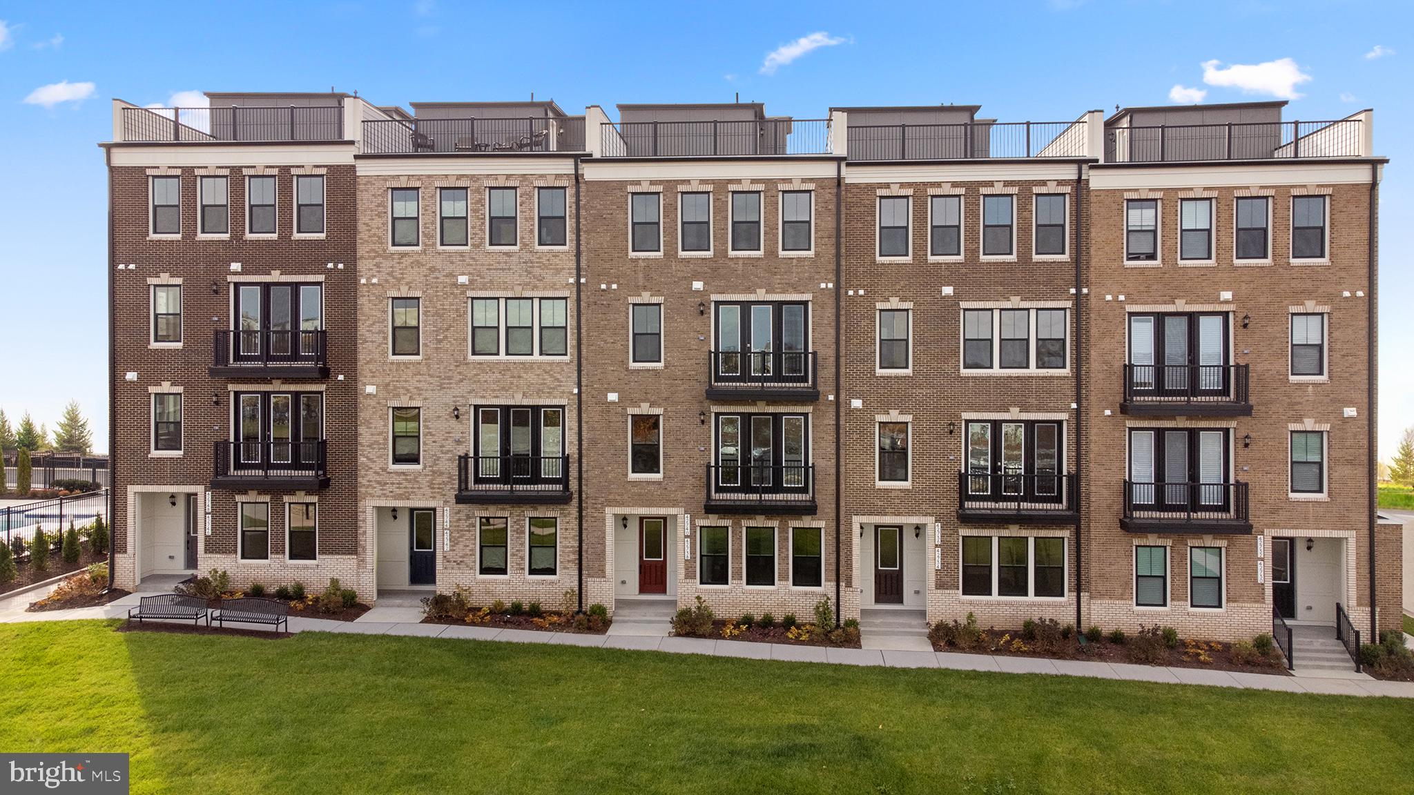 GOOSE CREEK VILLAGE - Residential